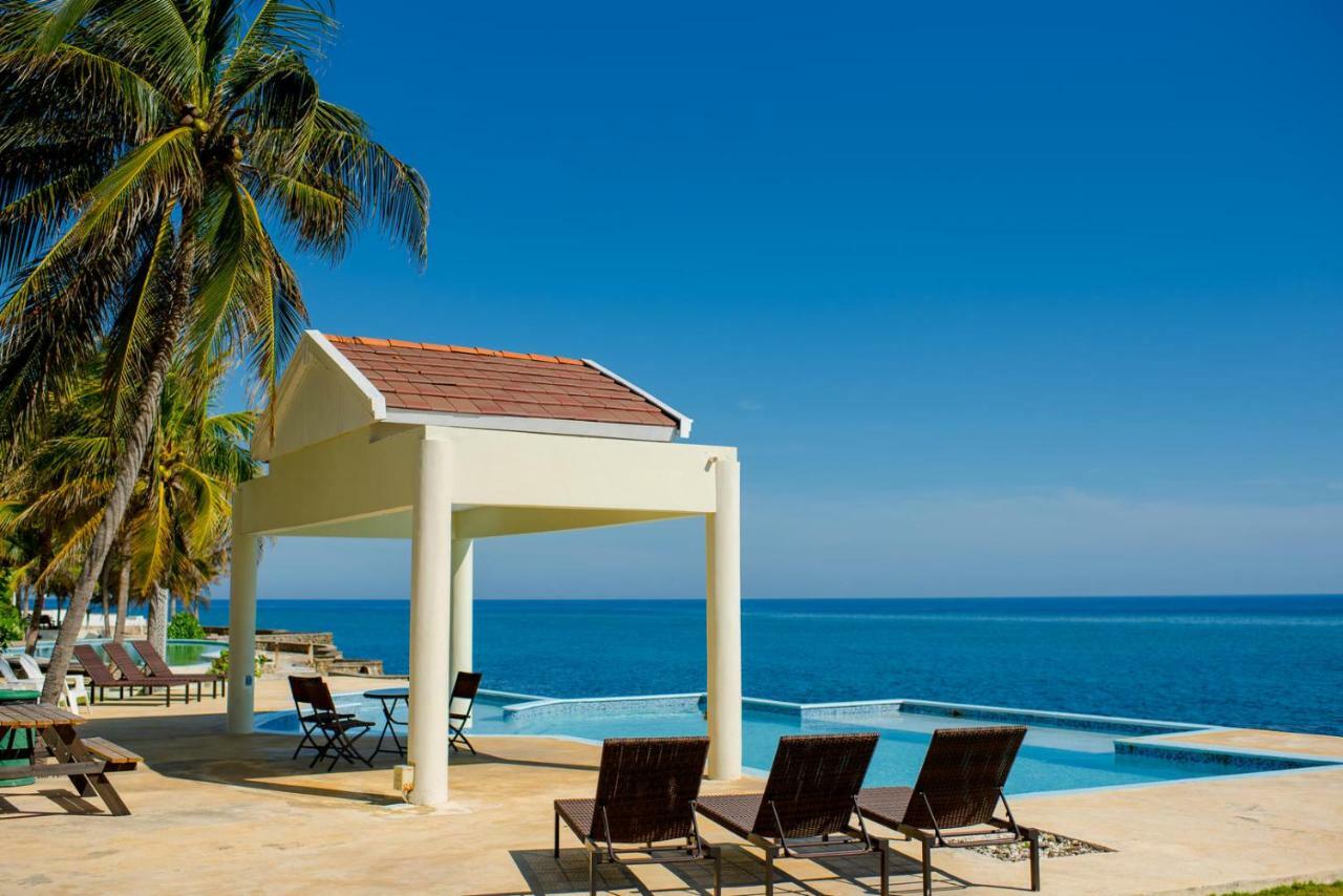 Appartamento Ocho Rios Penthouse At Whispering Seas Esterno foto
